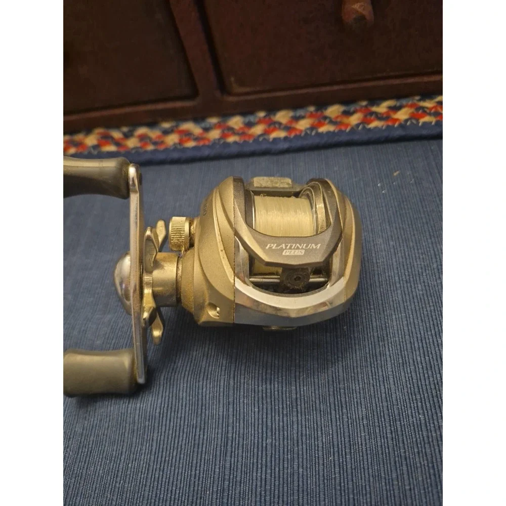 Pinnacle Platinum Plus LP100 Low Profile Baitcasting Reel